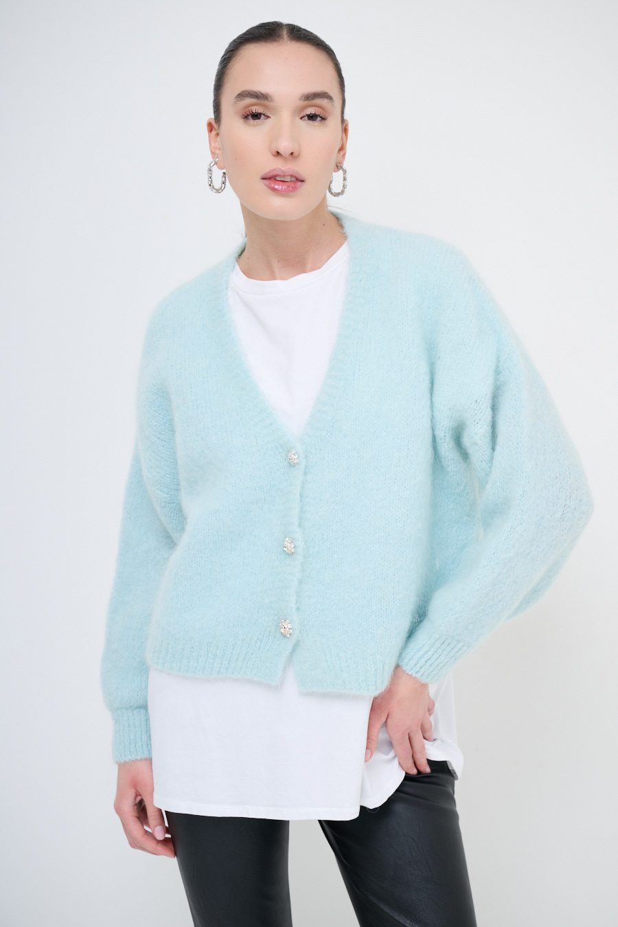 cardigan-over-740gib-1.jpg